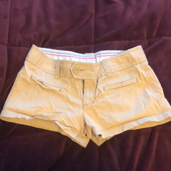 American Eagle Outfitters Pants - American Eagle Khaki shorts size 6